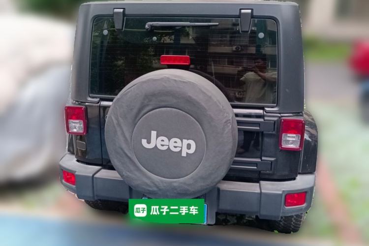 Used Jeep Wrangler 2017 3.0L Sahara Four-Door Comfort Edition Rear