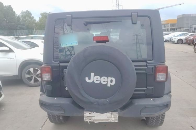 Used Jeep Wrangler 2017 3.0L Sahara Four-Door Comfort Edition Rear