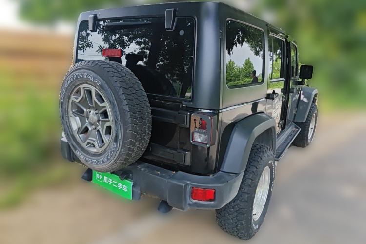 Used Jeep Wrangler 2017 3.6L Rubicon Four-Door Comfort Edition Rear Right 45 Deg