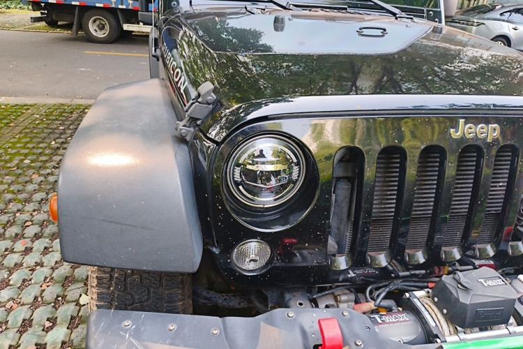 Used Jeep Wrangler 2017 3.6L Rubicon Two-Door Comfort Edition Right Front Headlight