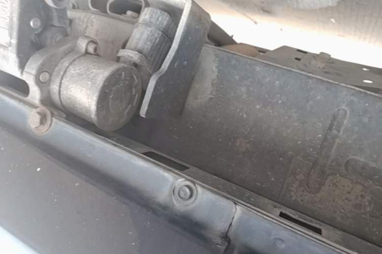 Used Jeep Wrangler 2017 3.0L Sahara Four-Door Comfort Edition Right Side Sill