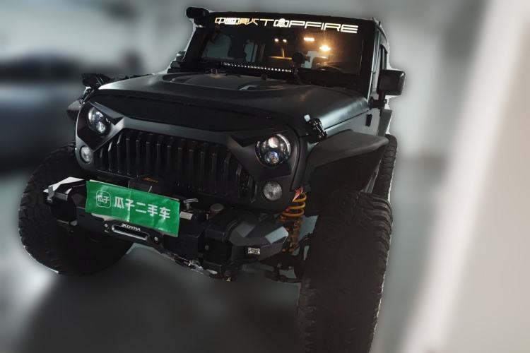 Used Jeep Wrangler 2017 3.0L Sahara Four-Door Comfort Edition Guazi used car, China used car export, Used car for sale, Used  cars, Cheapest cars for sale
