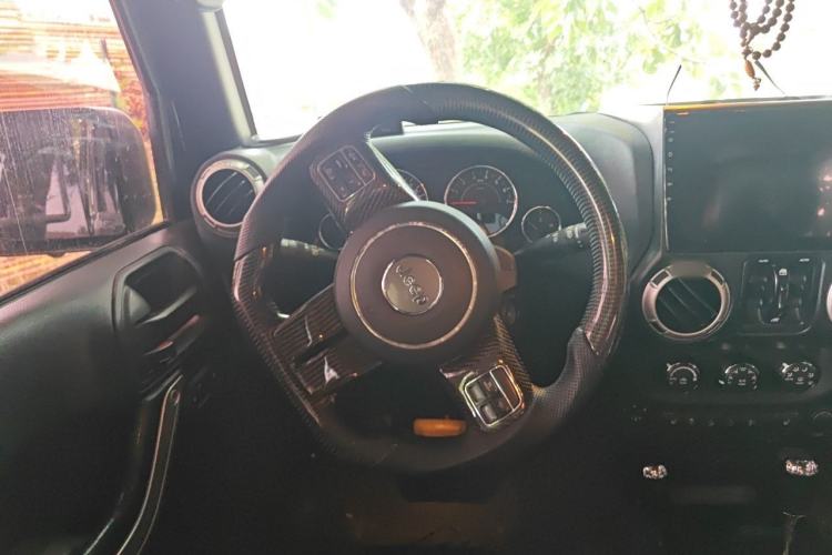 Used Jeep Wrangler 2017 3.6L Rubicon Four-Door Comfort Edition Steering Wheel