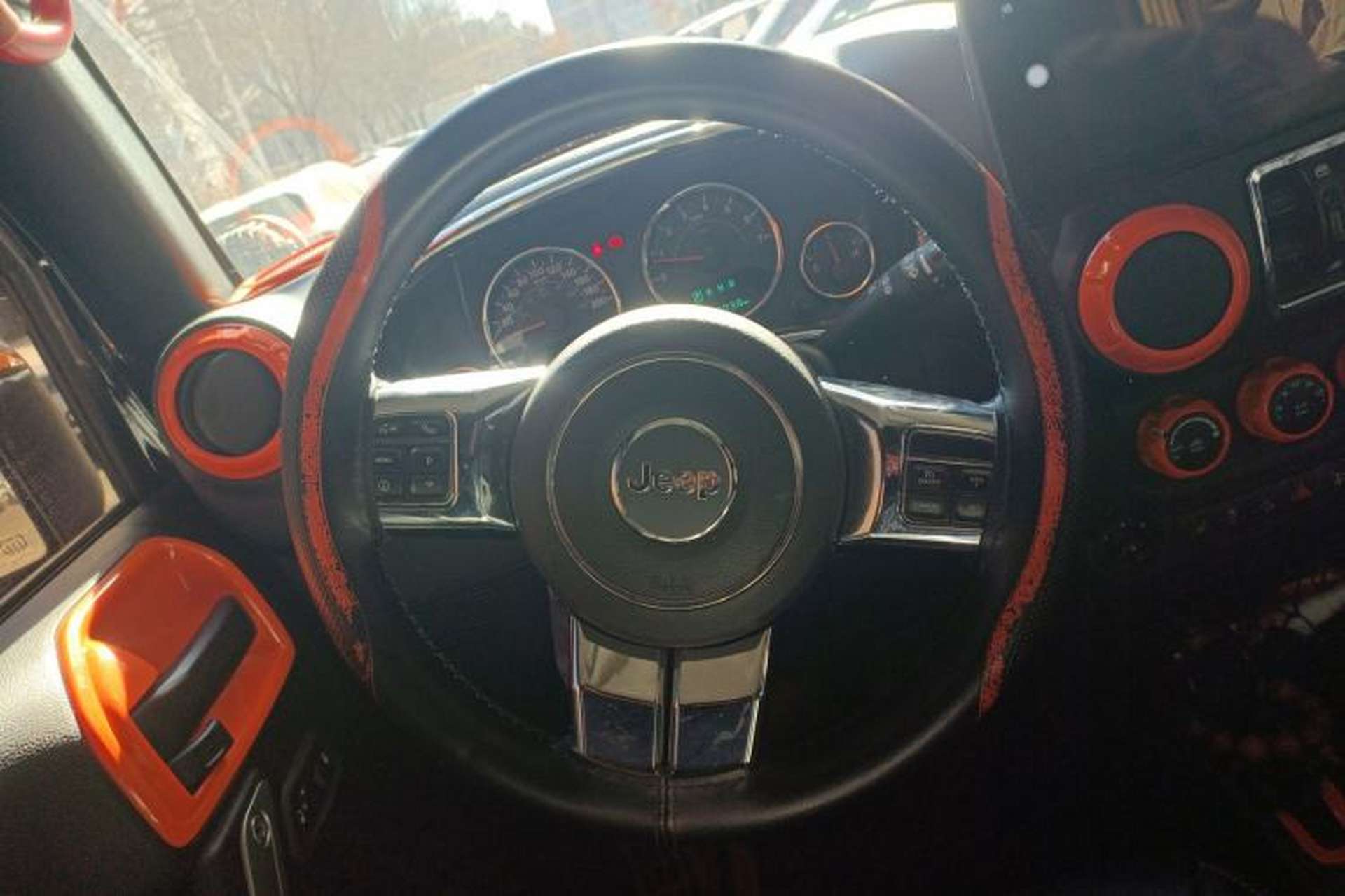 Used Jeep Wrangler 2017 3.0L Sahara Four-Door Comfort Edition Steering Wheel