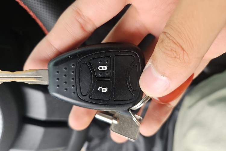 Used Jeep Wrangler 2017 3.0L Sahara Four-Door Comfort Edition Vehicle Key