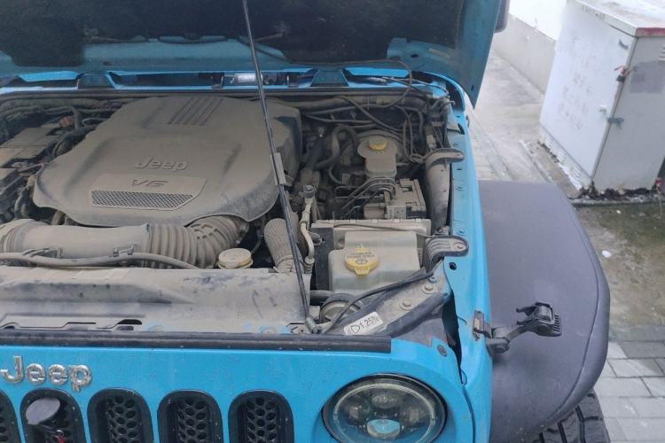 Used Jeep Wrangler 2017 3.6L Rubicon Two-Door Comfort Edition Engine Bay Left