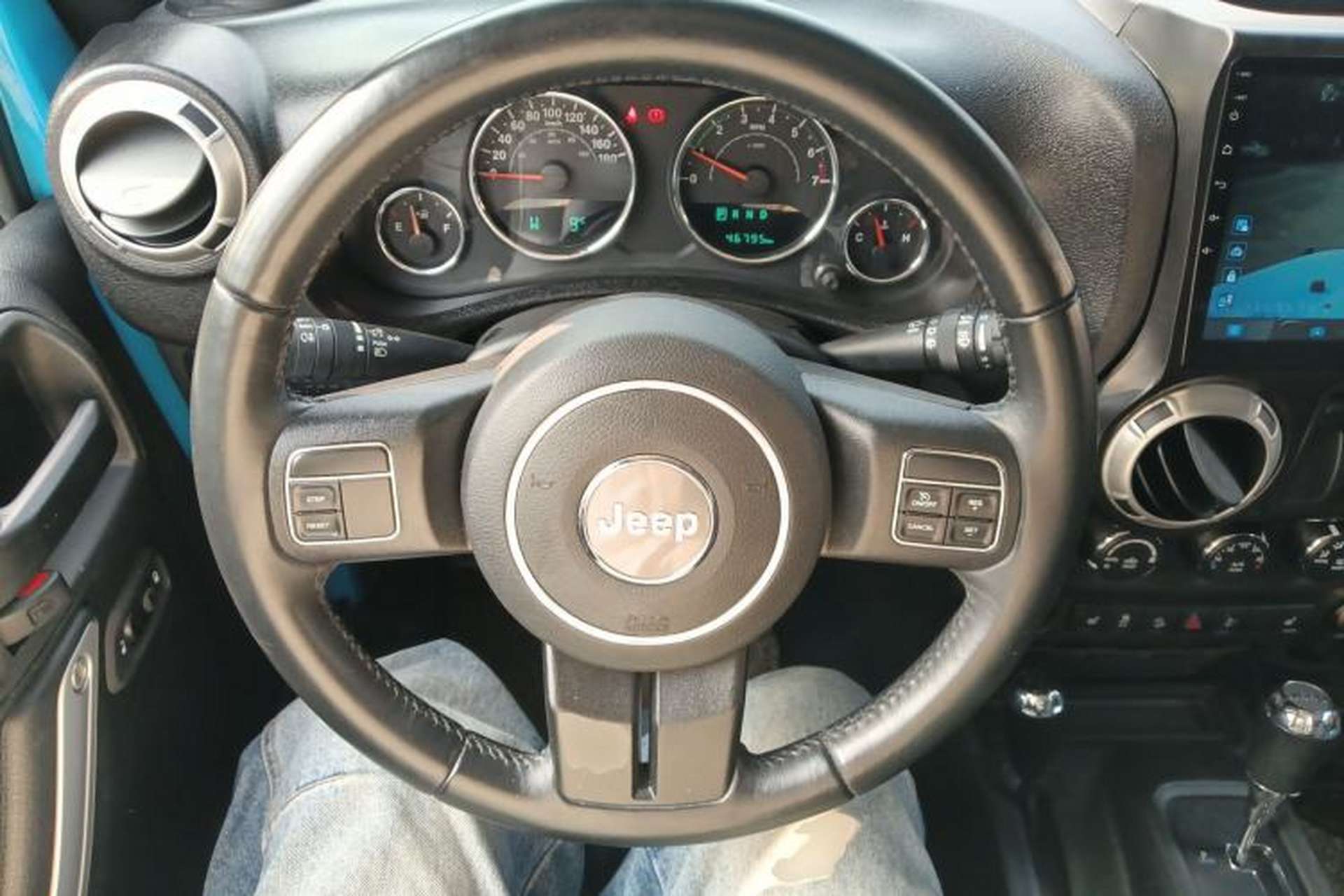 Used Jeep Wrangler 2017 3.6L Rubicon Two-Door Comfort Edition Steering Wheel