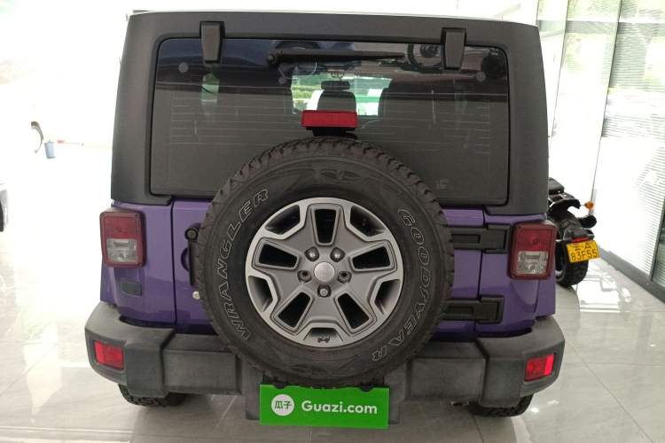 Used Jeep Wrangler 2017 3.0L Sahara Four-Door Comfort Edition Rear