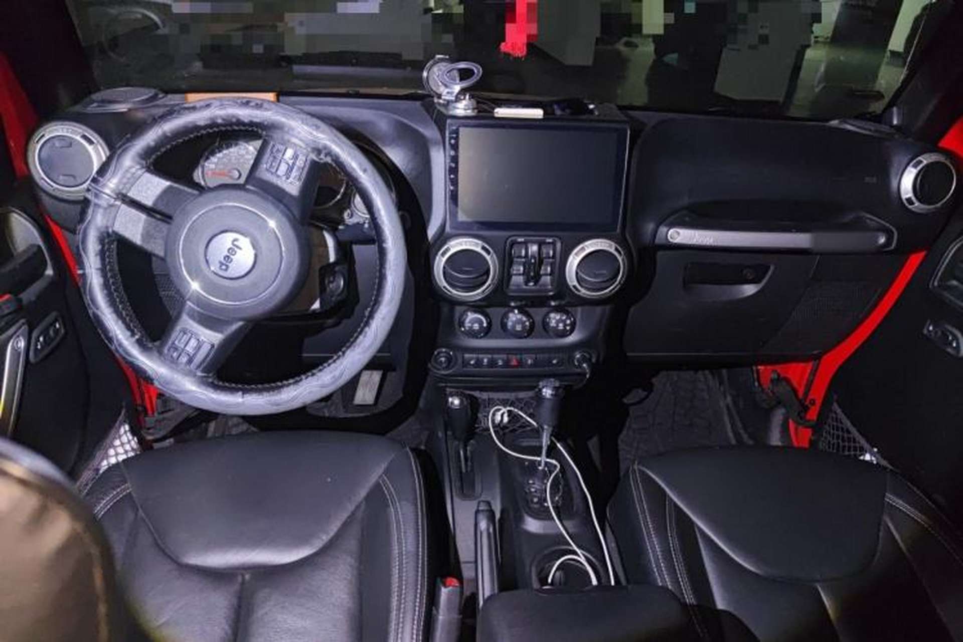 Used Jeep Wrangler 2017 3.0L Sahara Four-Door Comfort Edition Center Console