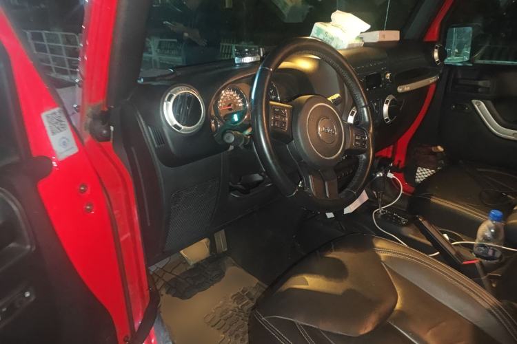 Used Jeep Wrangler 2017 3.0L Sahara Four-Door Comfort Edition Driver Seat