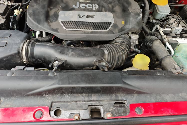 Used Jeep Wrangler 2017 3.0L Sahara Four-Door Comfort Edition Engine Bay