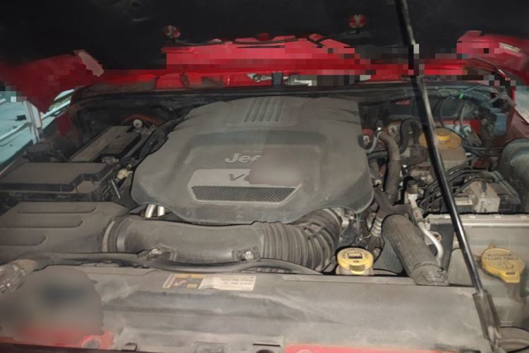 Used Jeep Wrangler 2017 3.0L Sahara Four-Door Comfort Edition Engine Bay