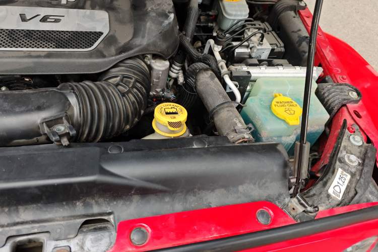 Used Jeep Wrangler 2017 3.0L Sahara Four-Door Comfort Edition Engine Bay Left