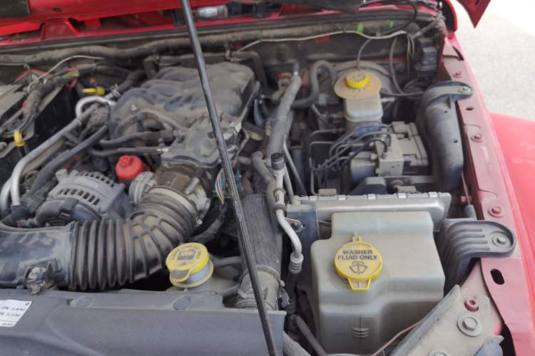 Used Jeep Wrangler 2017 3.0L Sahara Four-Door Comfort Edition Engine Bay Left