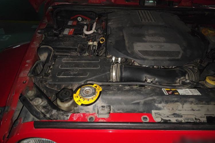 Used Jeep Wrangler 2017 3.0L Sahara Four-Door Comfort Edition Engine Bay Right