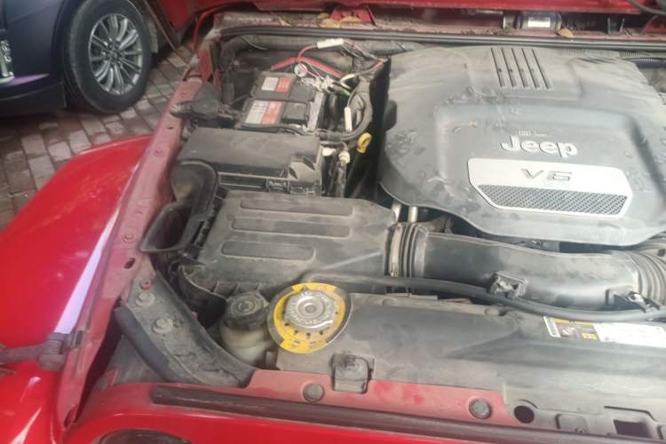 Used Jeep Wrangler 2017 3.0L Sahara Four-Door Comfort Edition Engine Bay Right