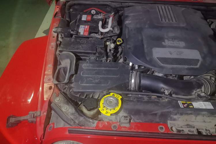 Used Jeep Wrangler 2017 3.0L Sahara Four-Door Comfort Edition Engine Bay Right