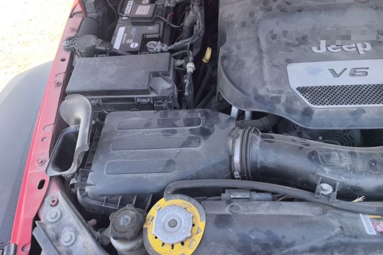 Used Jeep Wrangler 2017 3.6L Rubicon Two-Door Comfort Edition Engine Bay Right