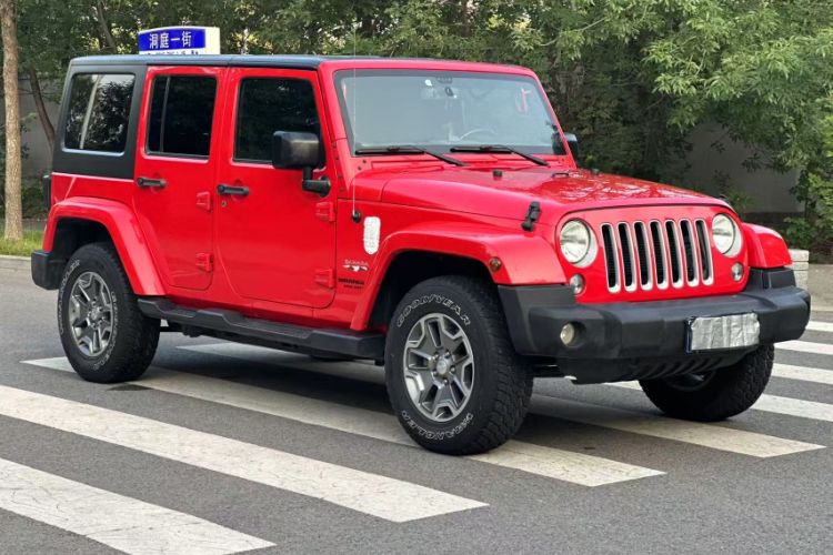 Used Jeep Wrangler 2017 3.0L Sahara Four-Door Comfort Edition Exterior 1