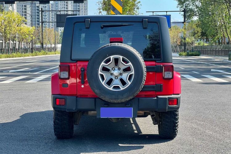 Used Jeep Wrangler 2017 3.0L Sahara Four-Door Comfort Edition Exterior 3