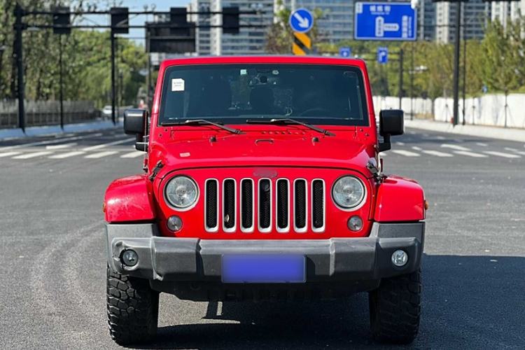 Used Jeep Wrangler 2017 3.0L Sahara Four-Door Comfort Edition Exterior 4