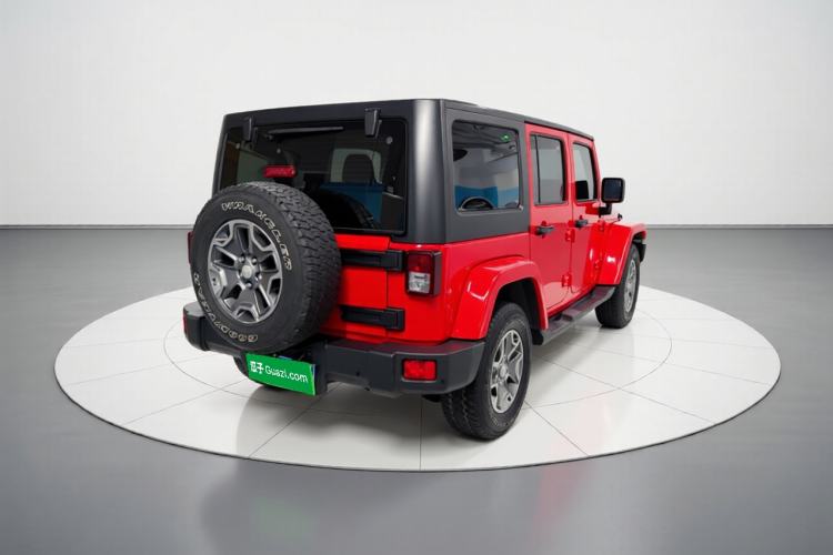 Used Jeep Wrangler 2017 3.0L Sahara Four-Door Comfort Edition Exterior 5