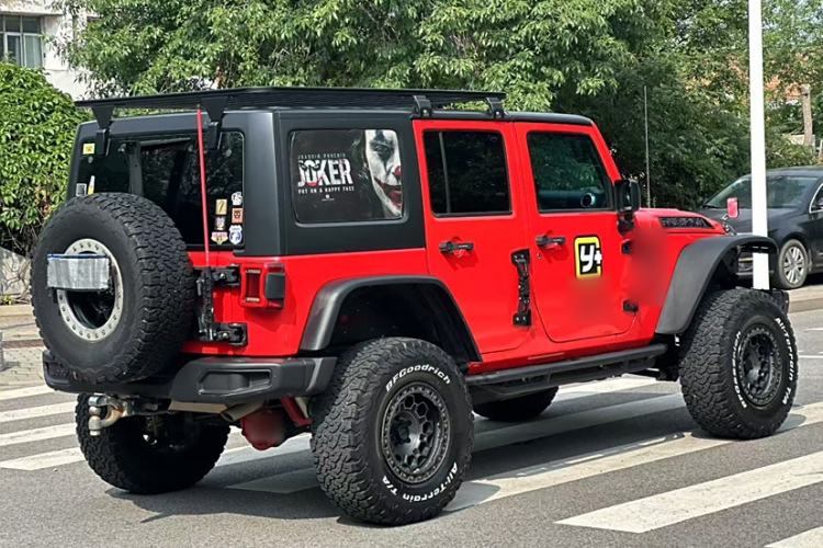 Used Jeep Wrangler 2017 3.6L Rubicon Four-Door Comfort Edition Exterior 5
