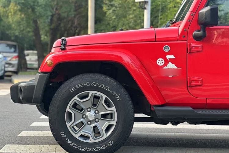 Used Jeep Wrangler 2017 3.0L Sahara Four-Door Comfort Edition Exterior 8