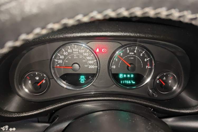 Used Jeep Wrangler 2017 3.0L Sahara Four-Door Comfort Edition Instrument Cluster