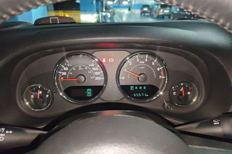Used Jeep Wrangler 2017 3.0L Sahara Four-Door Comfort Edition Instrument Cluster