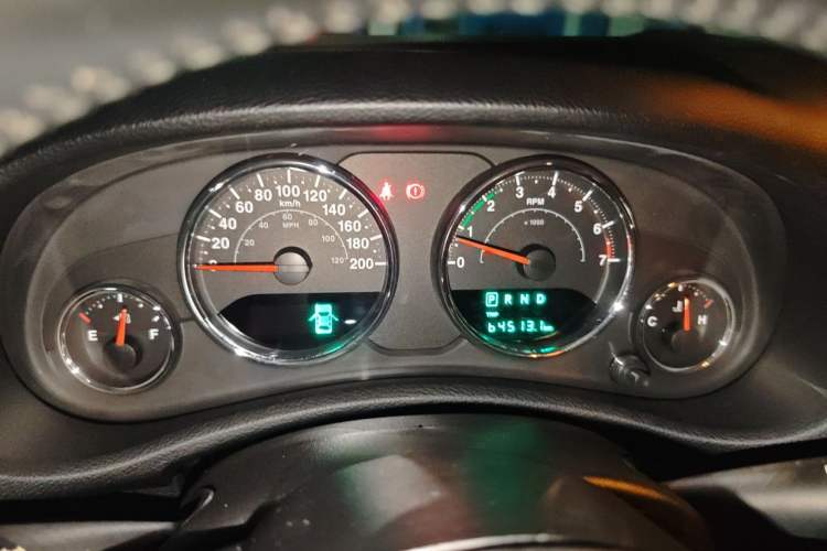 Used Jeep Wrangler 2017 3.6L Rubicon Four-Door Comfort Edition Instrument Cluster