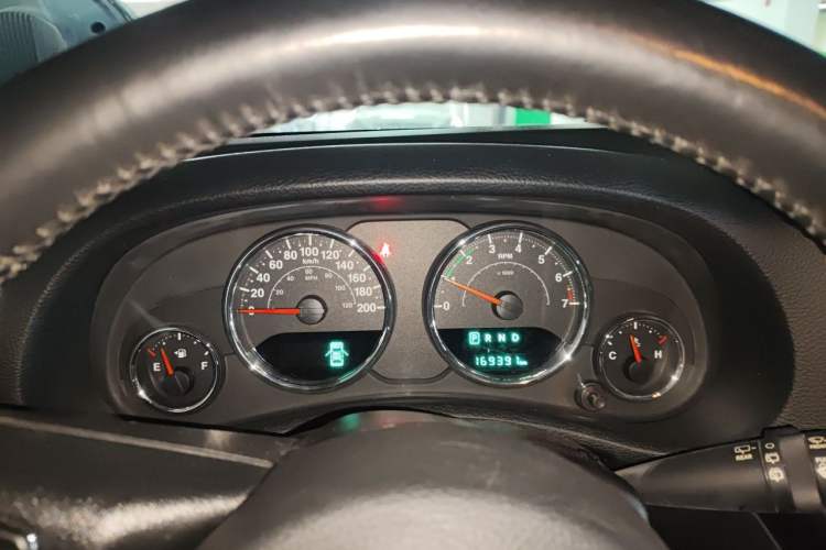 Used Jeep Wrangler 2017 3.6L Rubicon Four-Door Comfort Edition Instrument Cluster