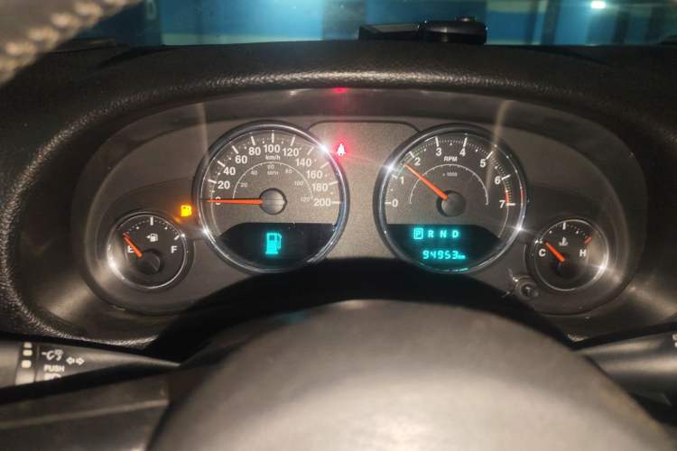 Used Jeep Wrangler 2017 3.0L Sahara Four-Door Comfort Edition Instrument Cluster
