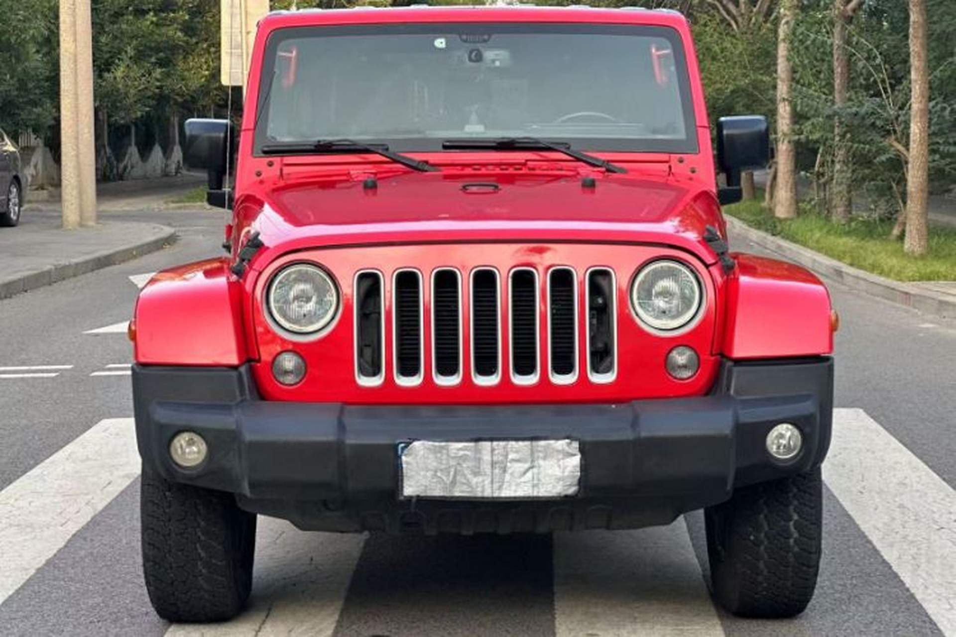 Used Jeep Wrangler 2017 3.0L Sahara Four-Door Comfort Edition Interior 5