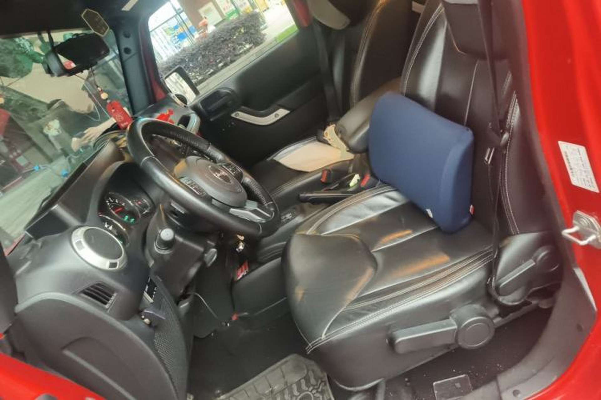 Used Jeep Wrangler 2017 3.0L Sahara Four-Door Comfort Edition Left Front Seat