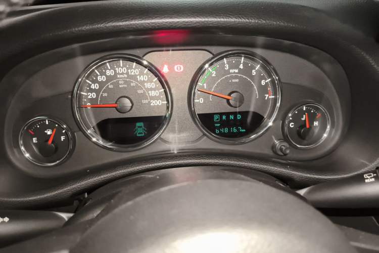 Used Jeep Wrangler 2017 3.6L Rubicon Four-Door Comfort Edition Odometer Close Up