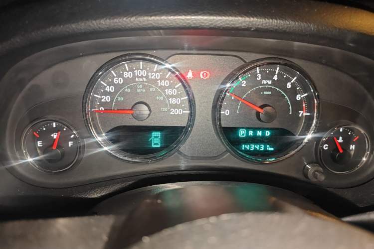 Used Jeep Wrangler 2017 3.0L Sahara Four-Door Comfort Edition Odometer Close Up
