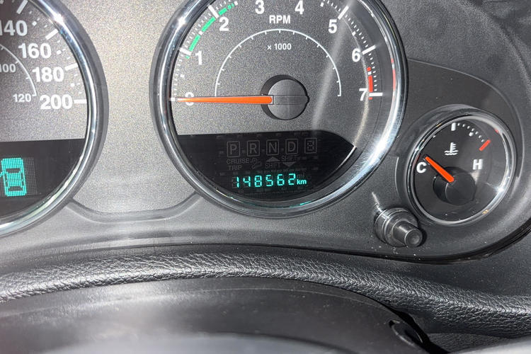 Used Jeep Wrangler 2017 3.0L Sahara Four-Door Comfort Edition Odometer Close Up