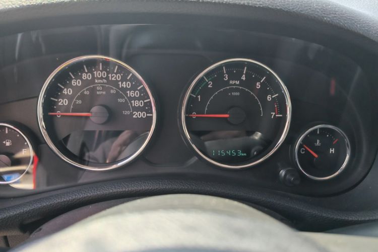 Used Jeep Wrangler 2017 3.0L Sahara Four-Door Comfort Edition Odometer Close Up