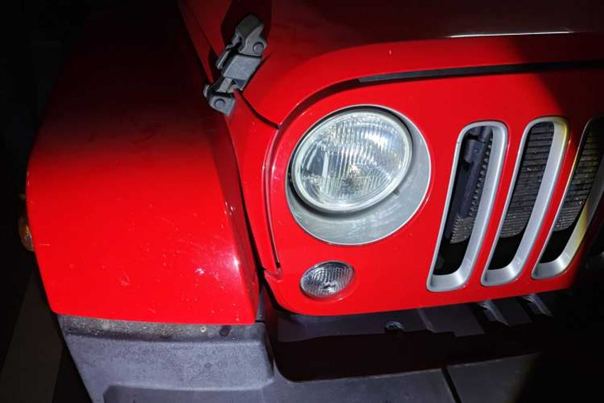Used Jeep Wrangler 2017 3.0L Sahara Four-Door Comfort Edition Right Front Headlight