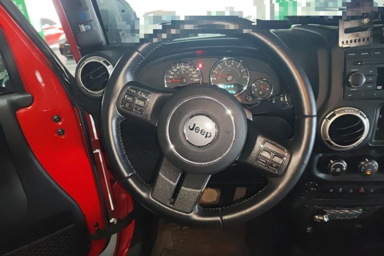 Used Jeep Wrangler 2017 3.6L Rubicon Four-Door Comfort Edition Steering Wheel