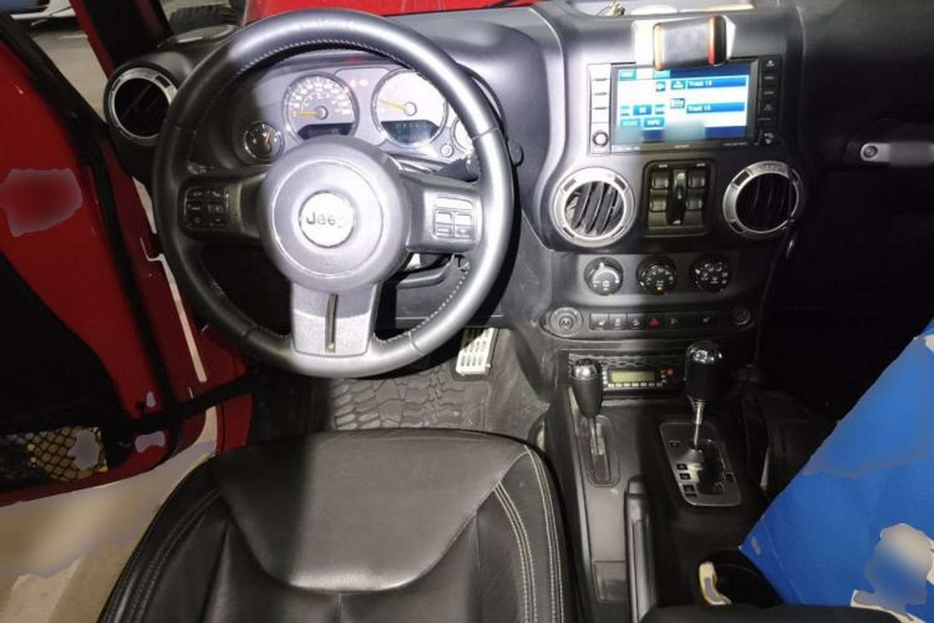 Used Jeep Wrangler 2017 3.6L Rubicon Four-Door Comfort Edition Steering Wheel