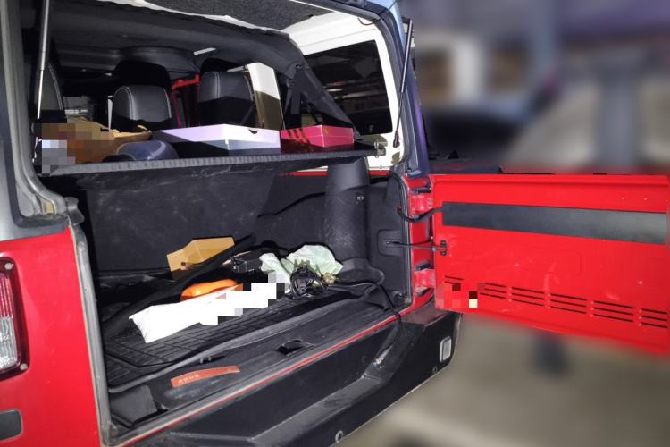 Used Jeep Wrangler 2017 3.6L Rubicon Four-Door Comfort Edition Trunk