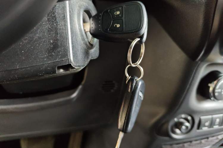 Used Jeep Wrangler 2017 3.0L Sahara Four-Door Comfort Edition Vehicle Key