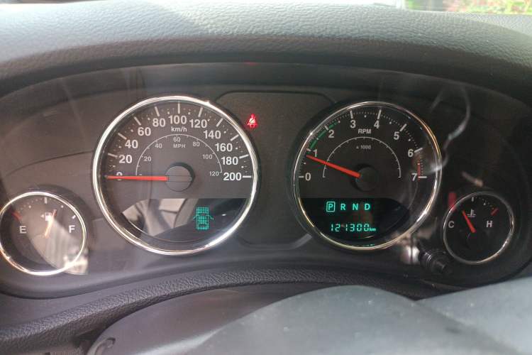 Used Jeep Wrangler 2017 3.0L Sahara Four-Door Comfort Edition Instrument Cluster