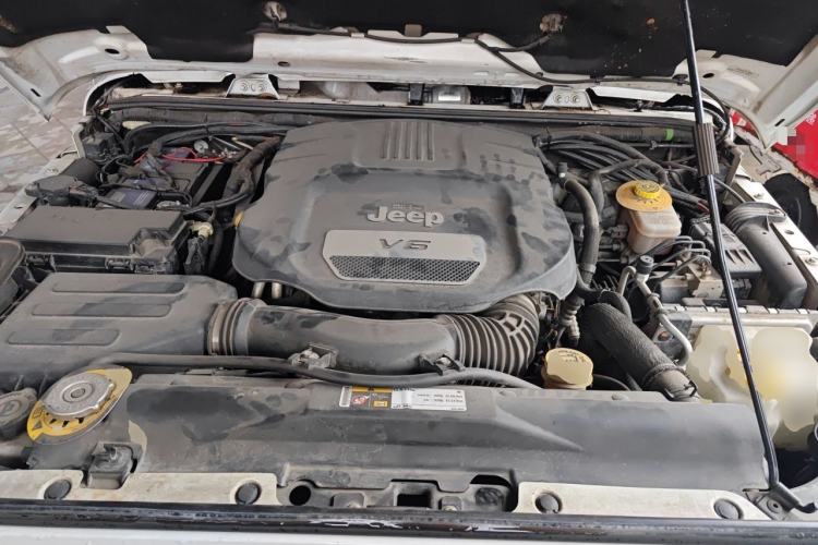 Used Jeep Wrangler 2017 3.6L Rubicon Four-Door Comfort Edition Engine Bay