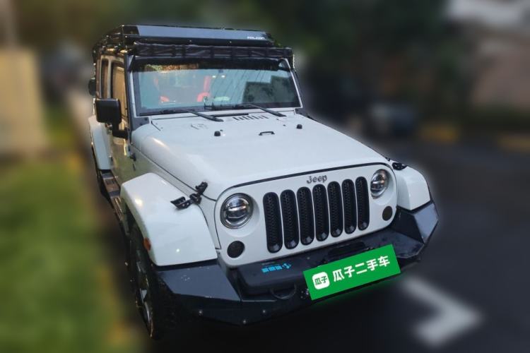 Used Jeep Wrangler 2017 3.0L Sahara Four-Door Comfort Edition Front Right 45 Deg
