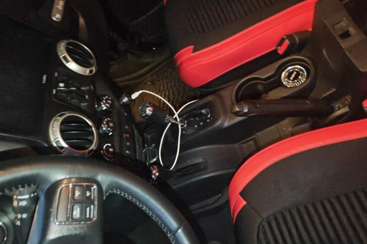 Used Jeep Wrangler 2017 3.0L Sahara Four-Door Comfort Edition Gear Lever