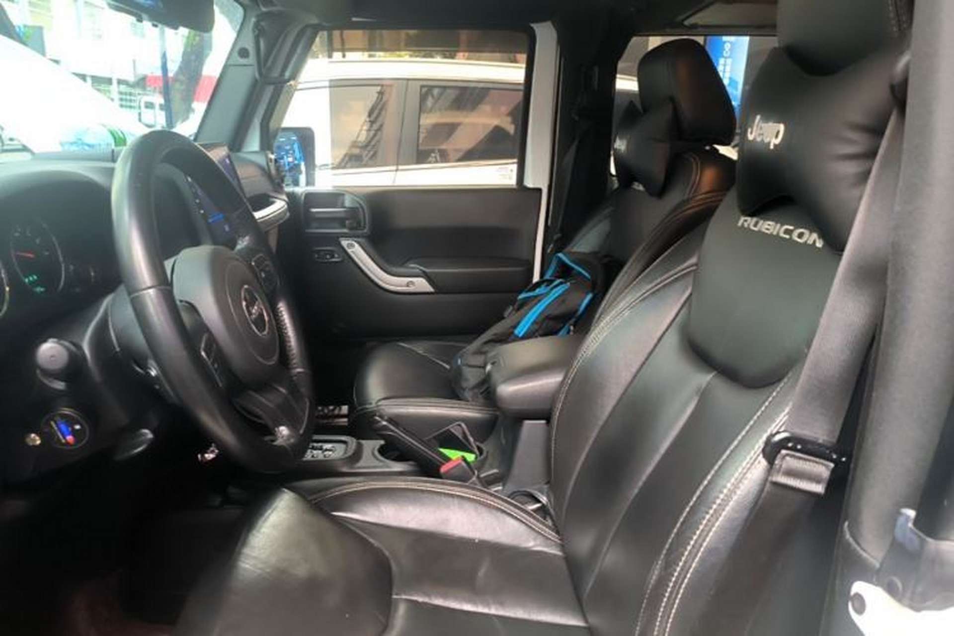 Used Jeep Wrangler 2017 3.6L Rubicon Two-Door Comfort Edition Left Front Seat