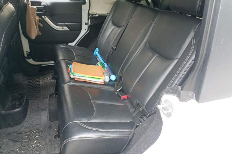 Used Jeep Wrangler 2017 3.0L Sahara Four-Door Comfort Edition Left Rear Seat